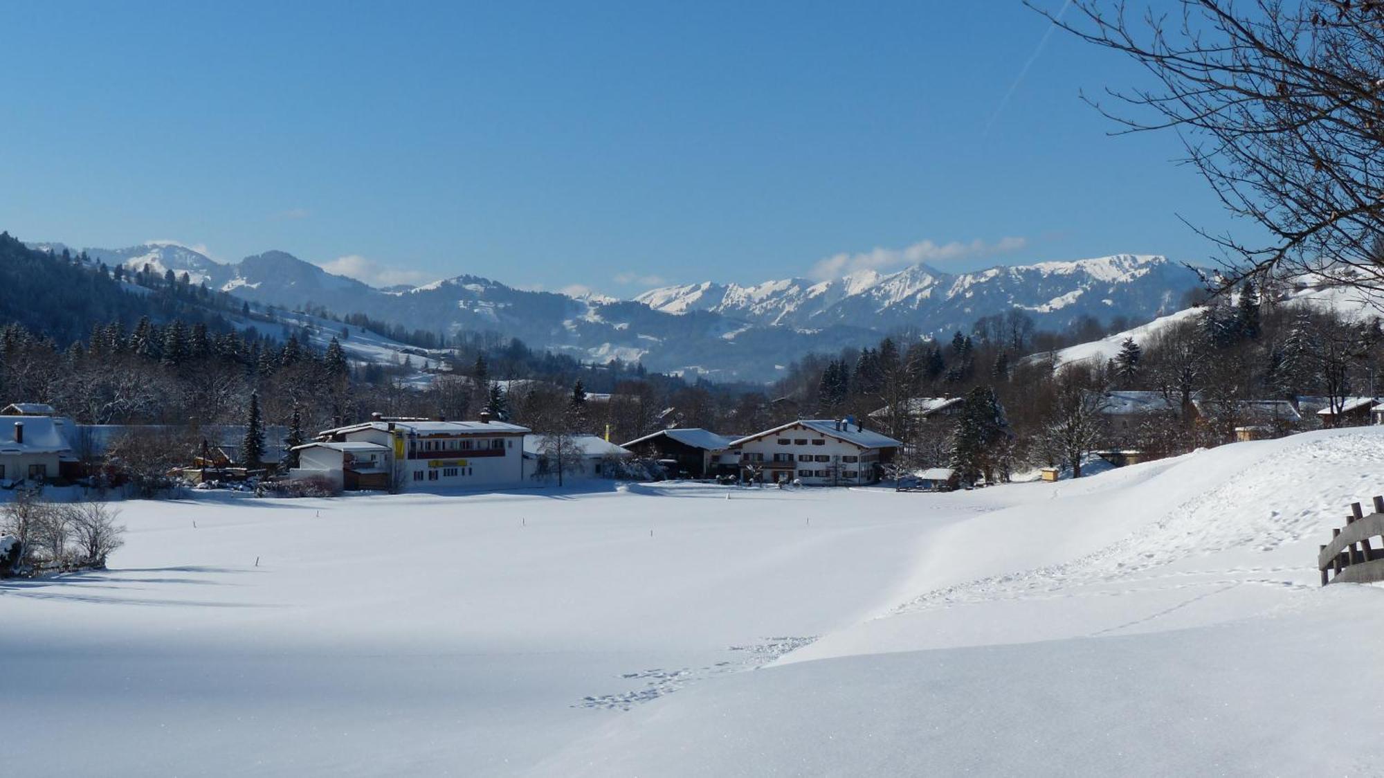 Hotel Restaurant Amadeus - Inclusive Skipass Und Vieles Mehr Bad Hindelang Exterior photo